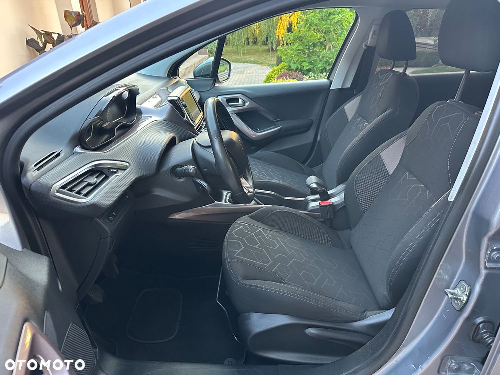 Peugeot 2008 PureTech 82 Style - 12