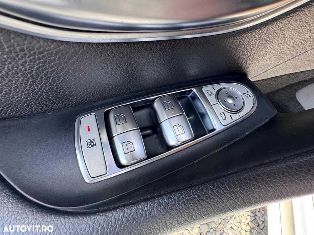 Mercedes-Benz CLS 400 d 4MATIC 9G-TRONIC AMG Line - 32