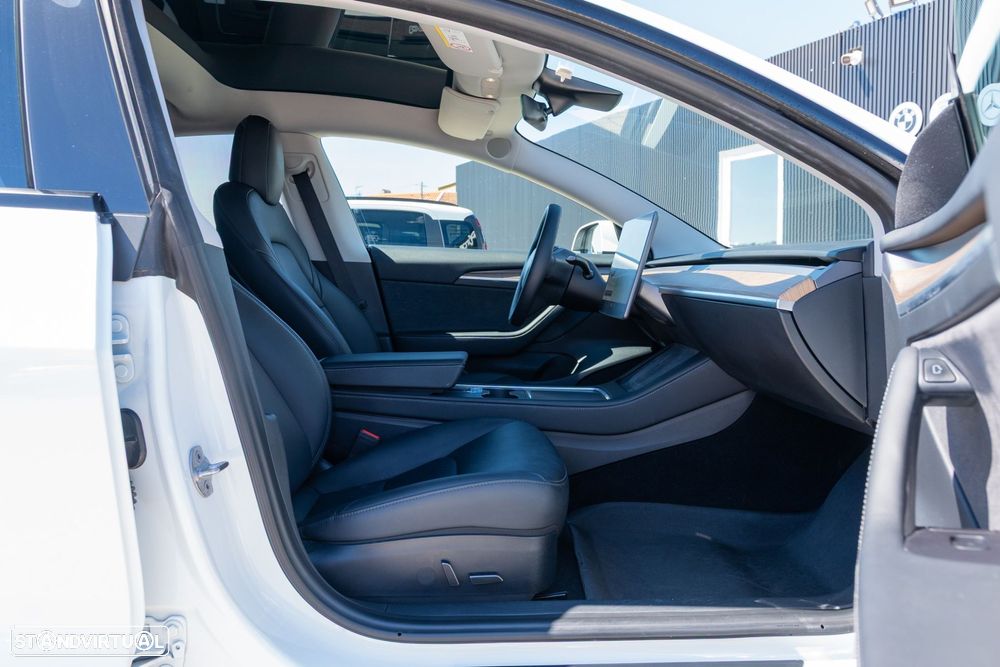 Tesla Model 3 Performance Dual Motor AWD - 17