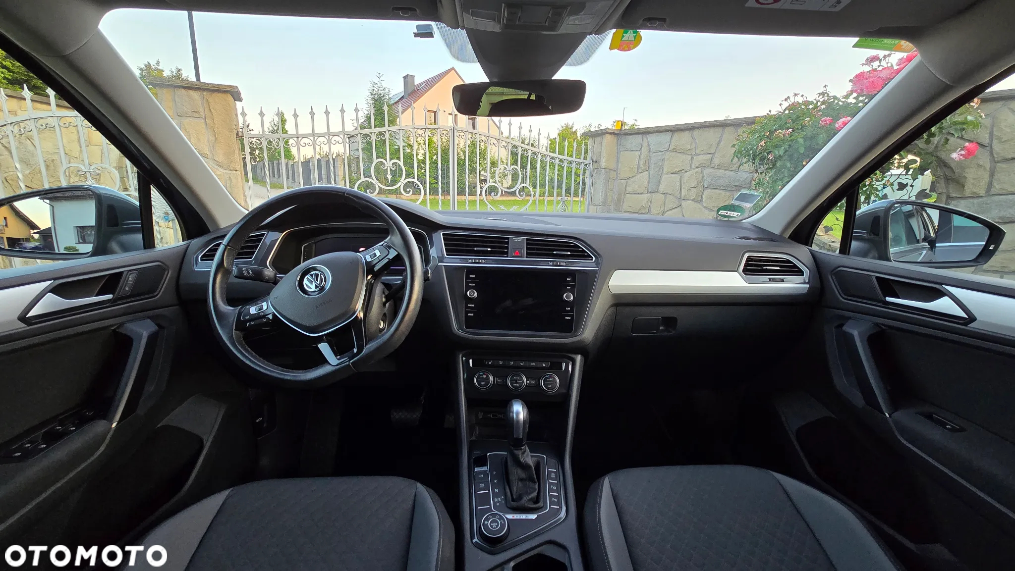 Volkswagen Tiguan - 10