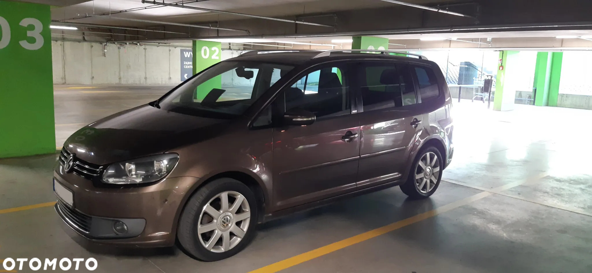 Volkswagen Touran 1.6 TDI DPF Comfortline - 2
