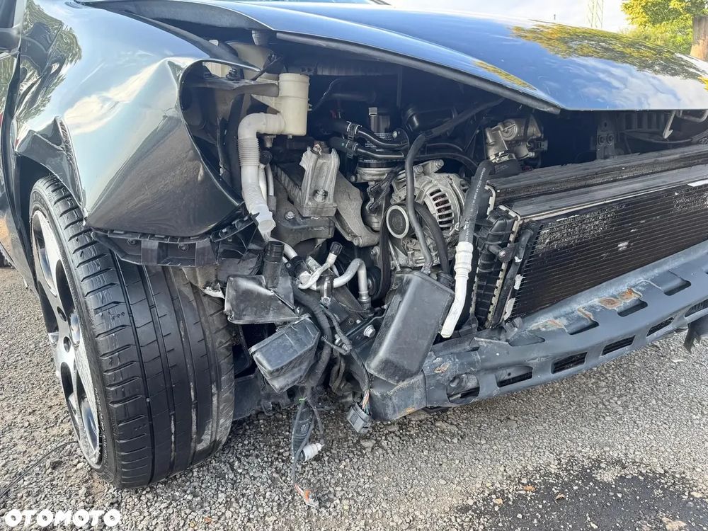 Volkswagen Golf VI 2.0 TSI GTI - 21