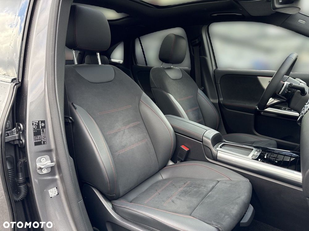 Mercedes-Benz GLA - 18