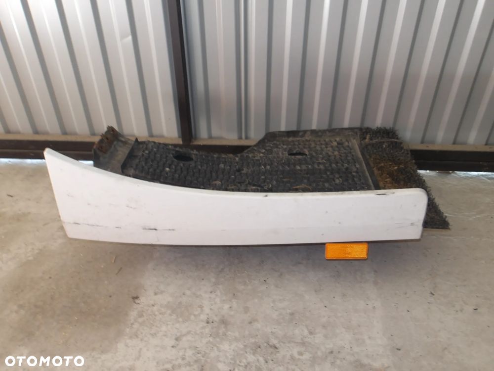 NAKŁADKA BŁOTNIKA MERCEDES ACTROS MP4 2018r. - 1