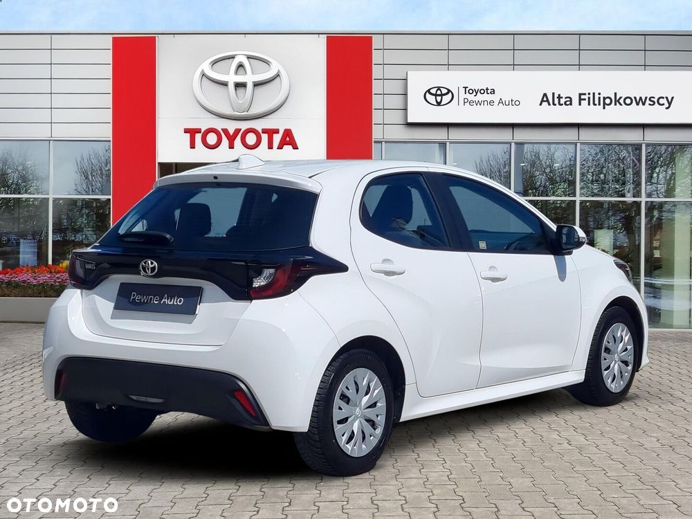 Toyota Yaris - 4