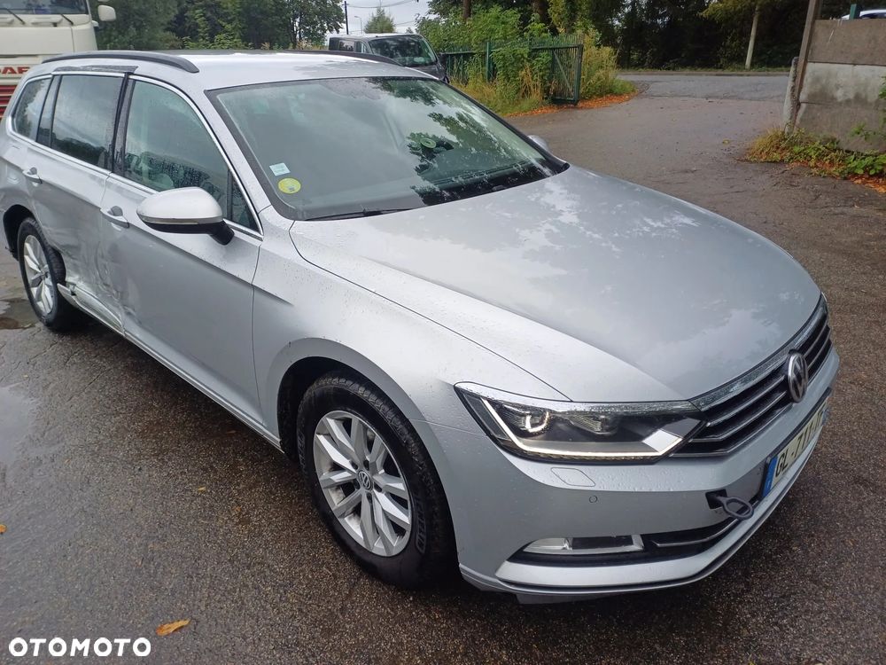 Volkswagen Passat 1.6 TDI (BlueMotion Technology) Comfortline - 11
