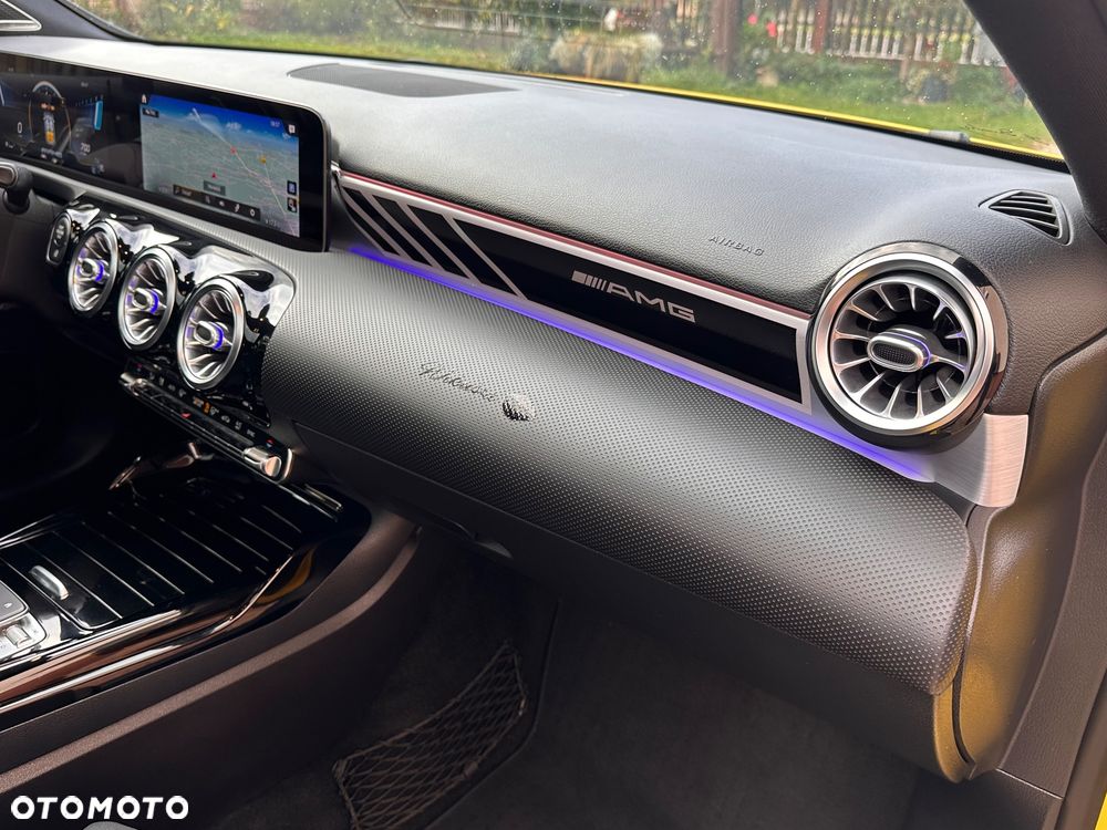 Mercedes-Benz Klasa A 35 AMG 4-Matic 7G-DCT - 39