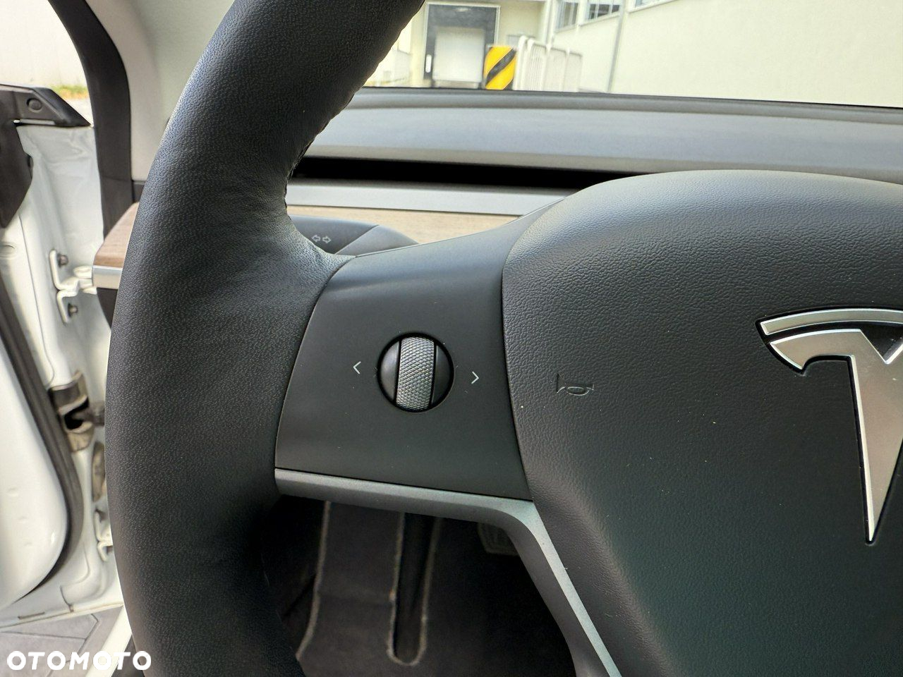 Tesla Model 3 - 33