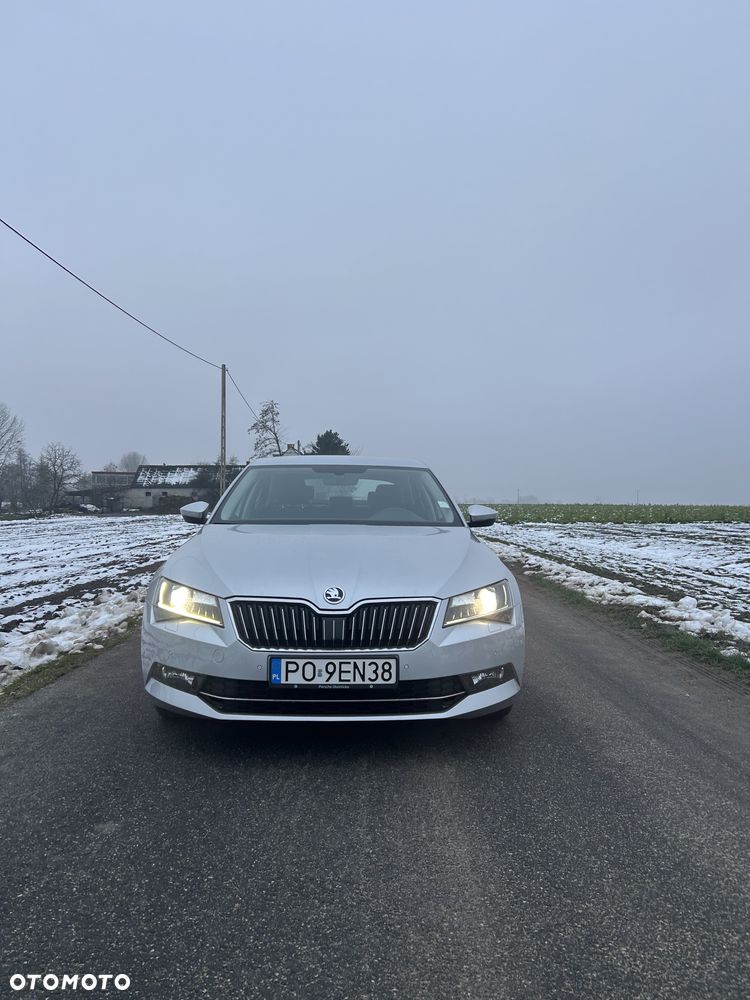 Skoda Superb 2.0 TDI Ambition DSG - 4