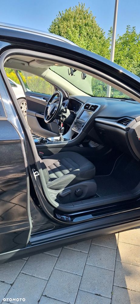 Ford Mondeo - 28