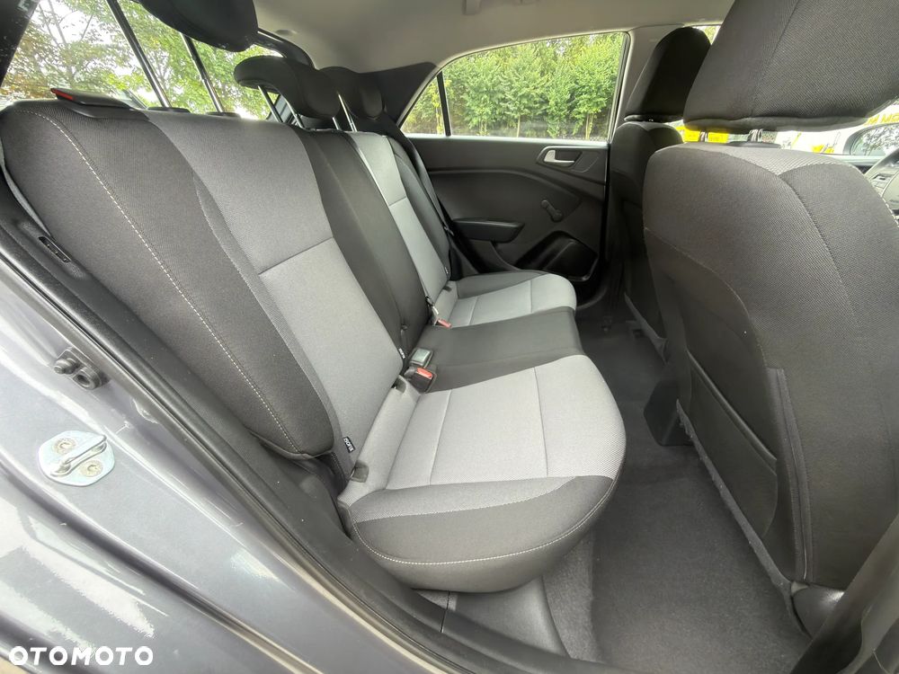 Hyundai i20 1.2 Comfort - 13