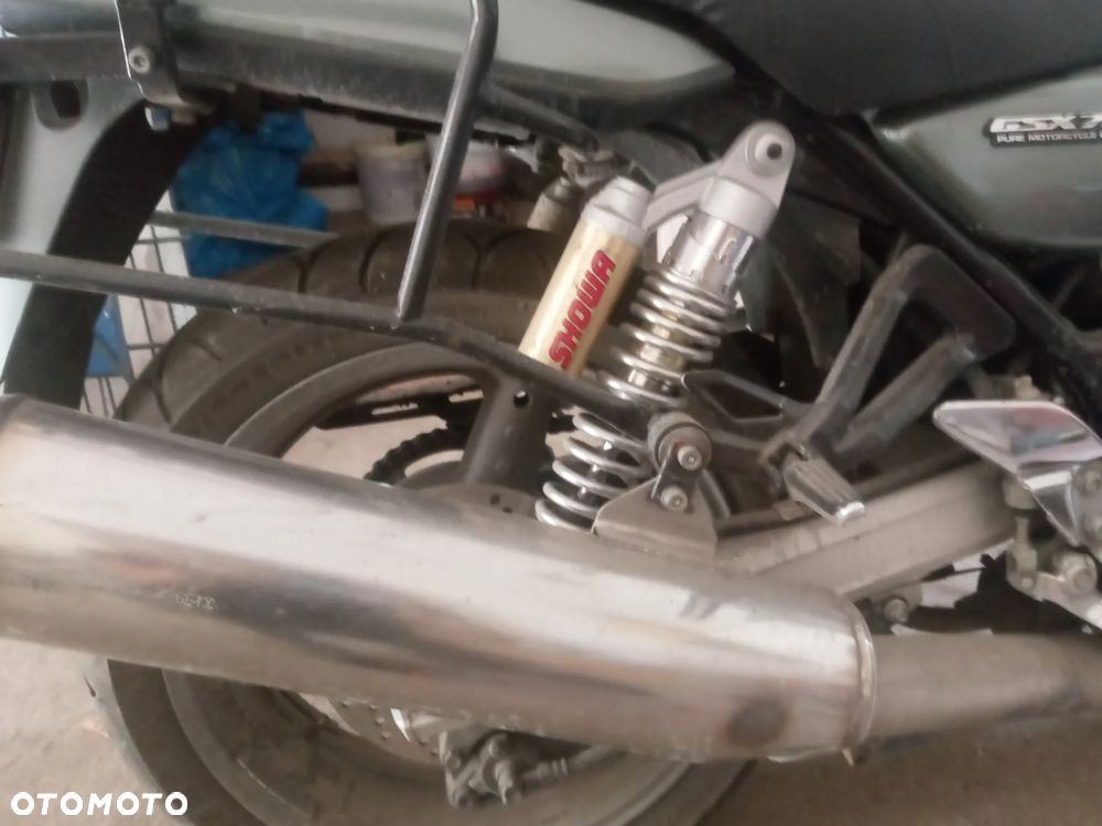 Suzuki GSX - 15