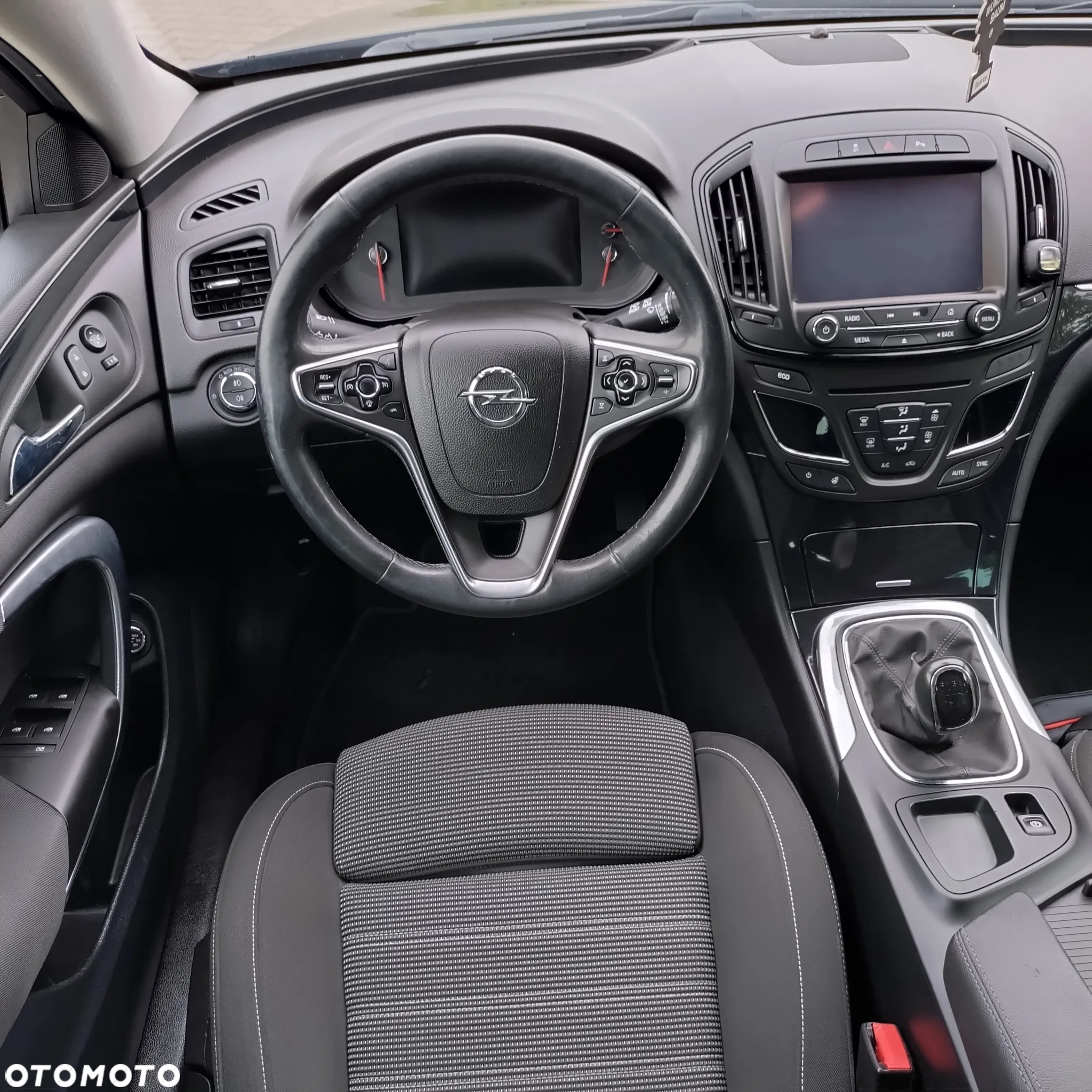 Opel Insignia - 13