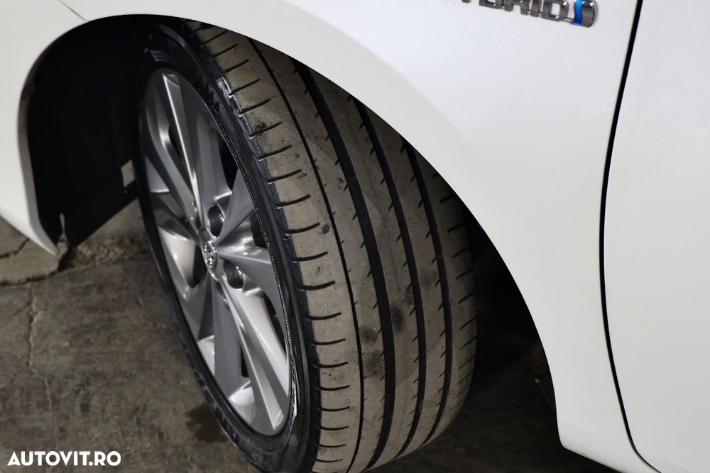 Toyota Auris 1.8 L VVT-i Hybrid Luna - 31