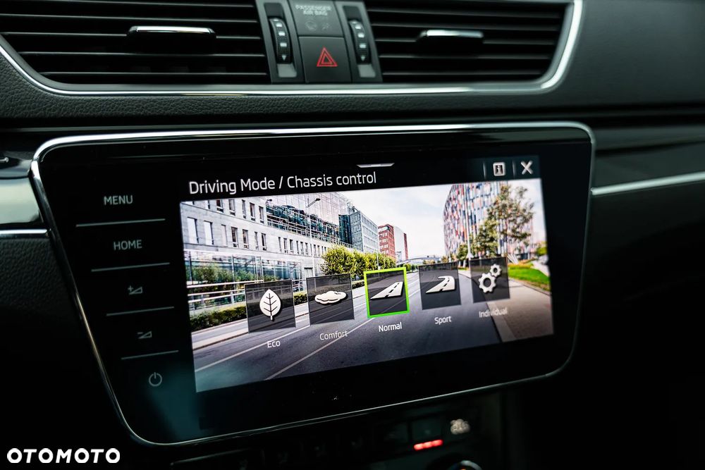 Skoda Superb 2.0 TDI SCR 4x4 L&K DSG - 23
