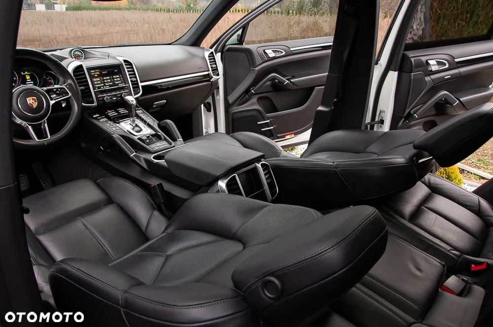 Porsche Cayenne - 11