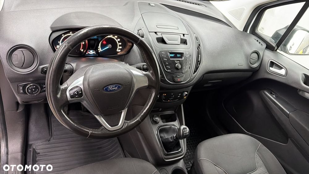 Ford Courier - 9