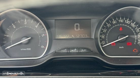 Peugeot 2008 - 6
