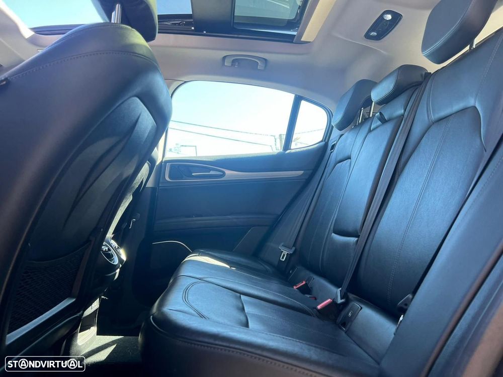 Alfa Romeo Stelvio 2.2 D Super AT8 Q4 - 5
