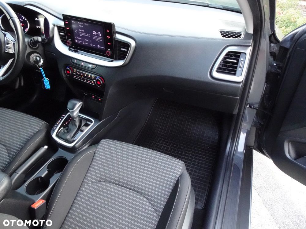 Kia XCeed 1.5 T-GDI M DCT - 16