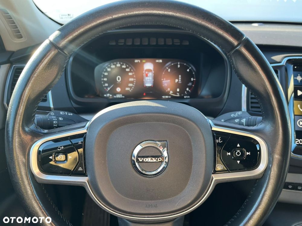 Volvo XC 90 - 18