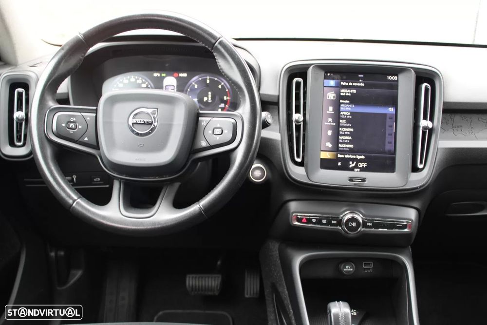 Volvo XC 40 2.0 D3 Momentum Geartronic - 19