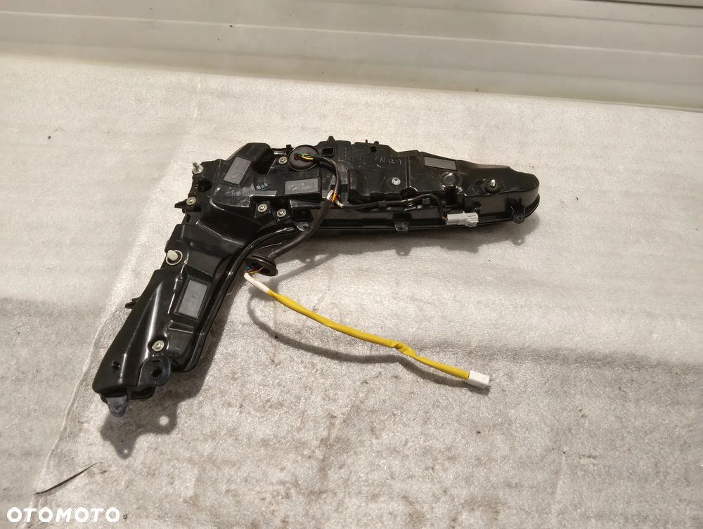Lexus LC LC500 LAMPA TYLNA PRAWA STRONA KOITO 11-19 - 6