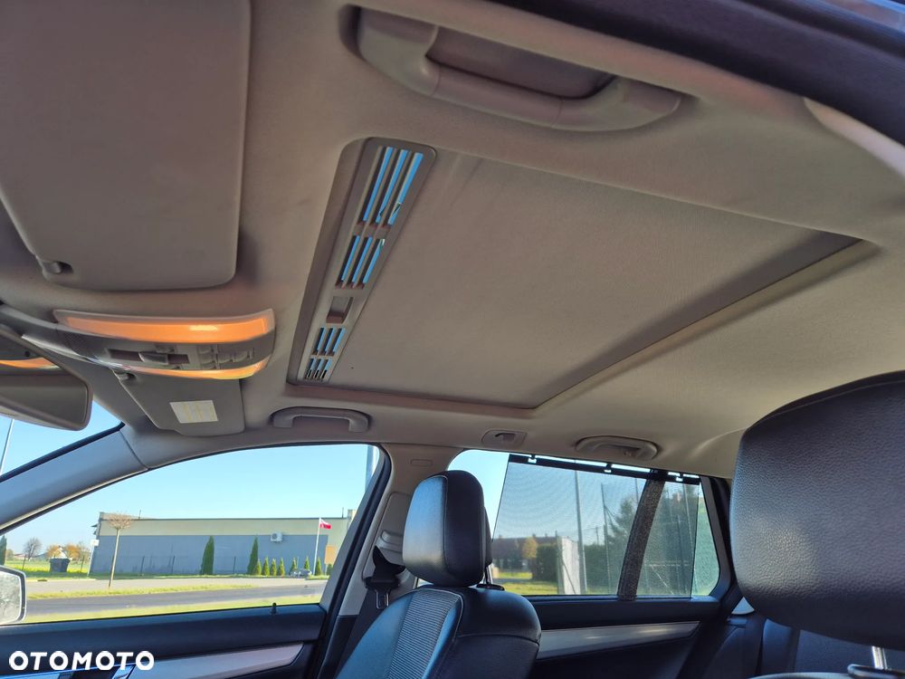 Mercedes-Benz Klasa C 180 T Kompressor Automatik BlueEFFICIENCY Avantgarde - 36