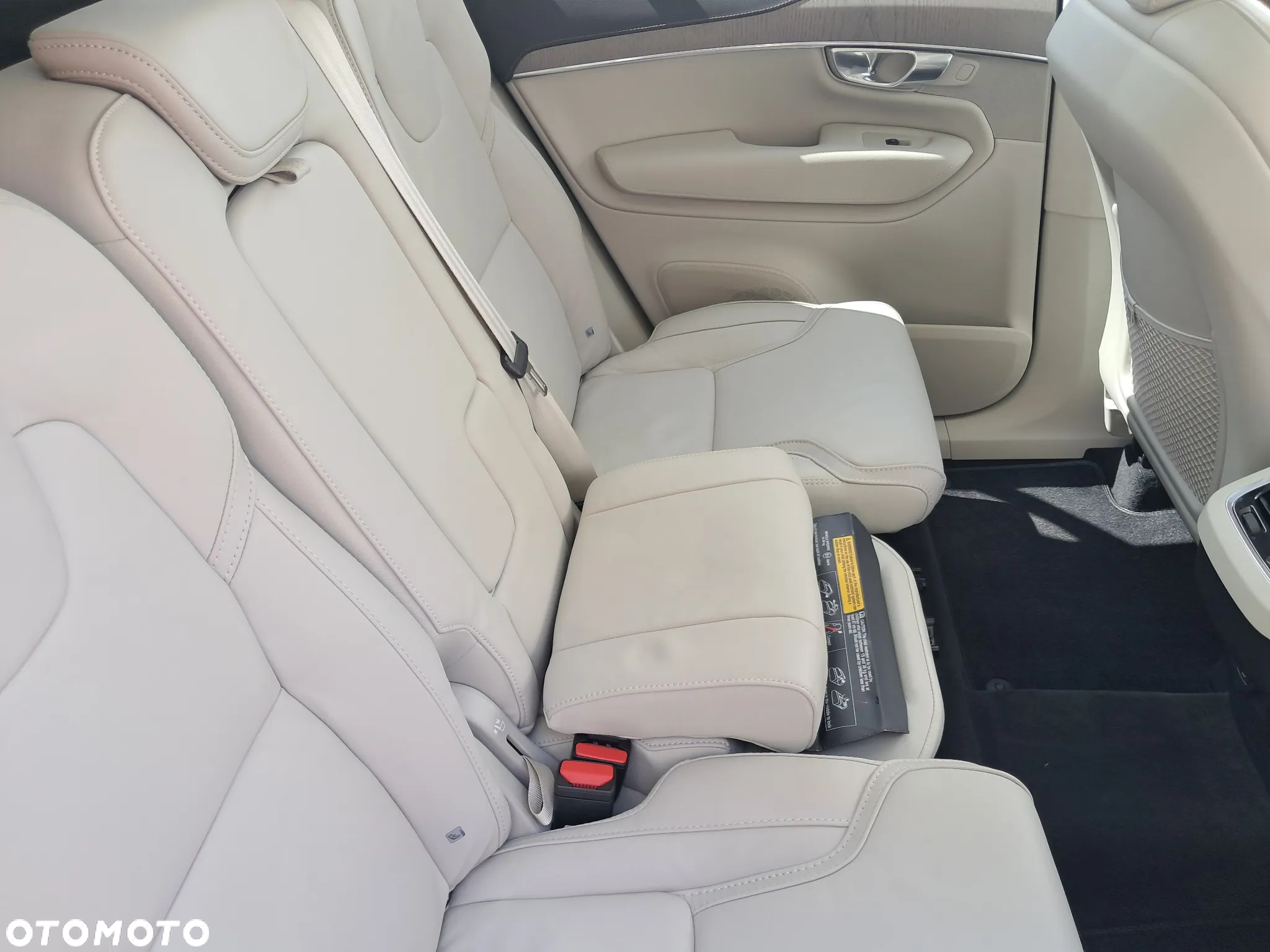 Volvo XC 90 - 19