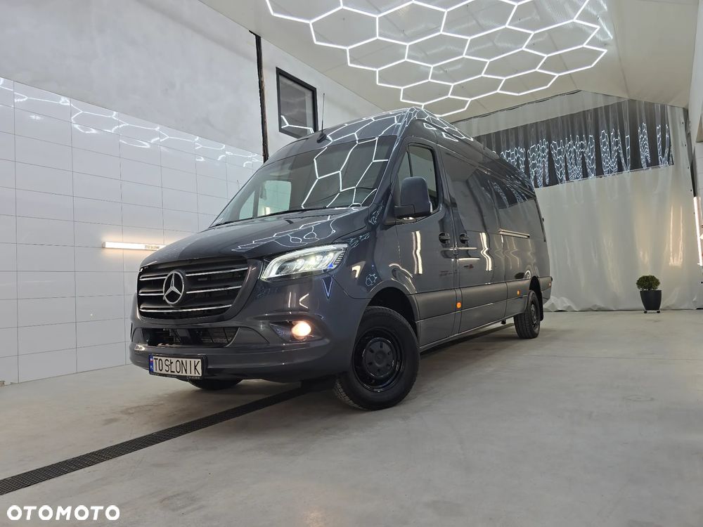 Mercedes-Benz SPRINTER 319 3.0 V6 CDI AUTOMAT 4,40Cm Długi SERWIS ASO MERCEDES-BENZ DO OSTATNIEGO km SALON PL FUL LED HIGH PERFORMANCE MBUX z ekranem dotykowym 10,25 cali SIEDZENIE KIEROWCY KOMFORTOWE, HYDRAULICZNE RESOROWANE PODGRZEWANA SZYBA PRZEDNIA TEMPOMAT KAMERA COFANIA LAKIER METALIK - 9
