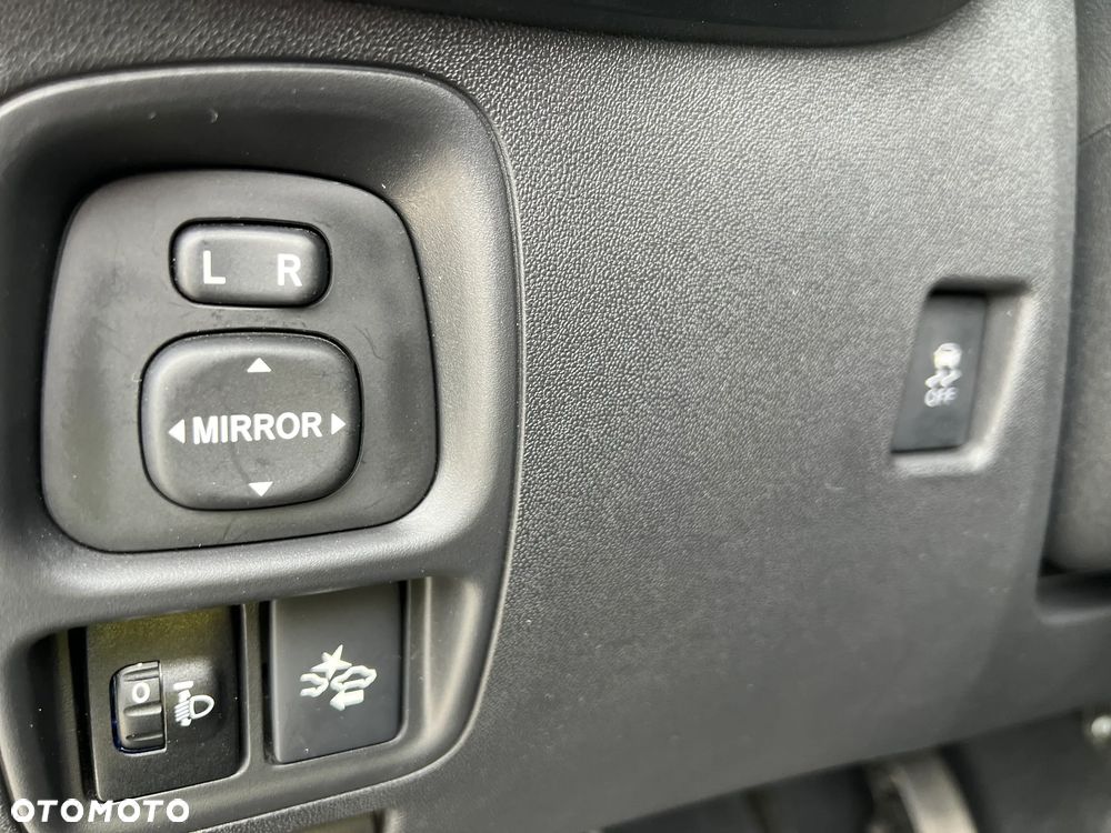 Toyota Aygo x-sky - 14