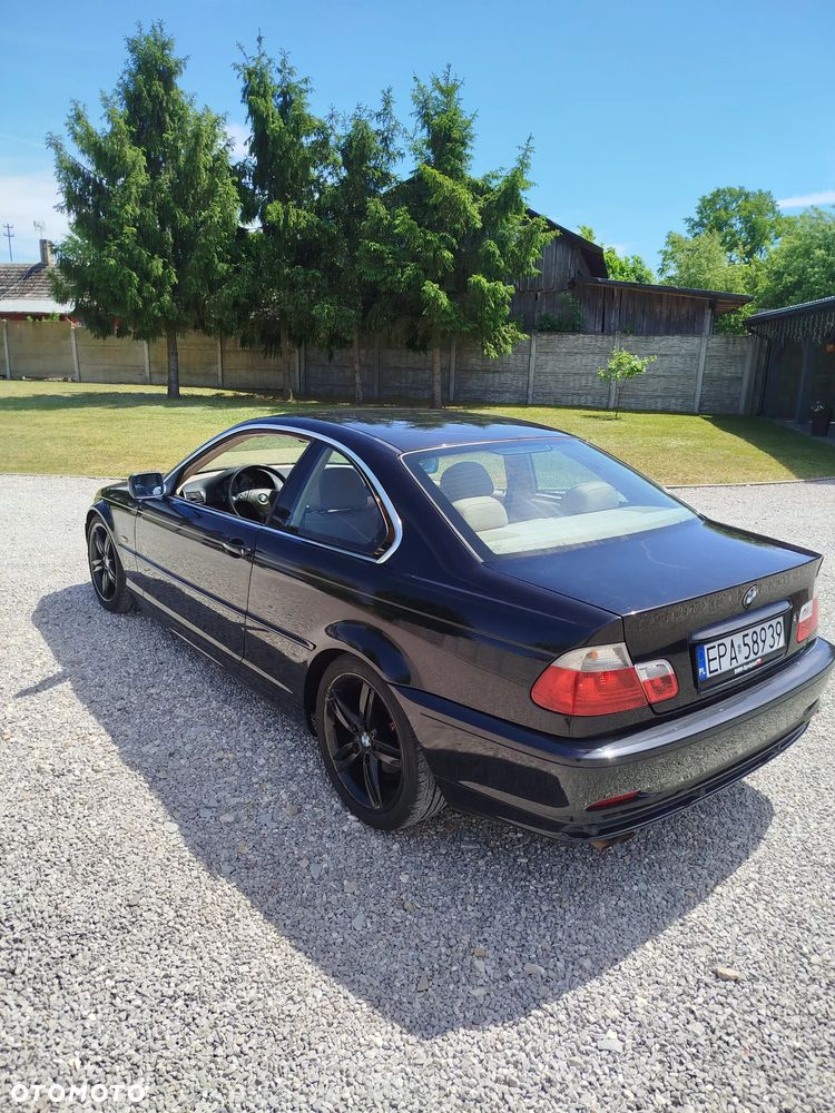 BMW Seria 3 320i - 5