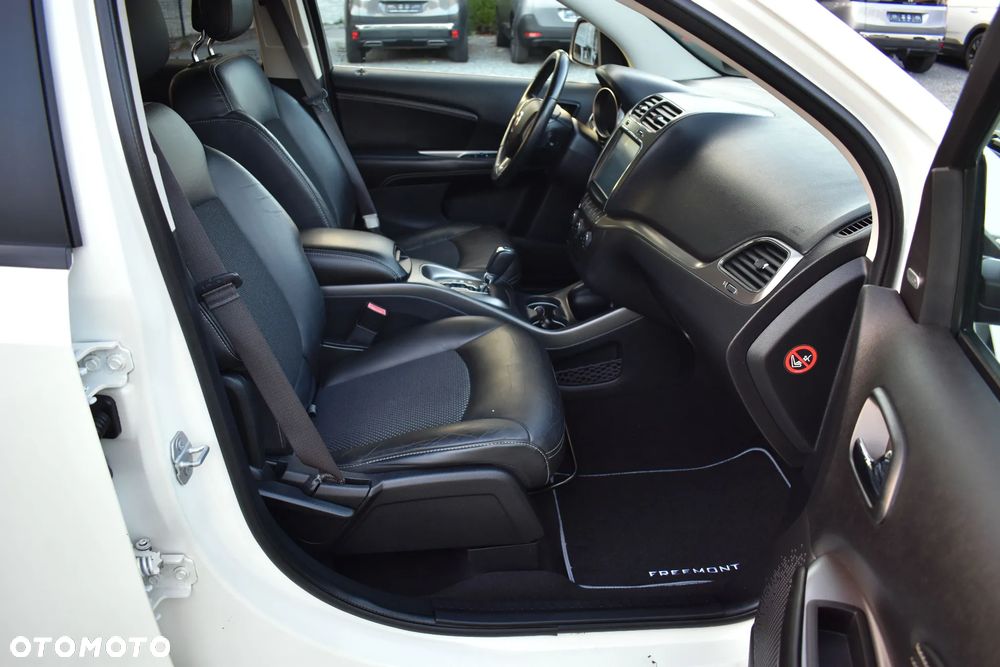 Fiat Freemont 2.0 Multijet 16V DPF Automatik Allrad Cross - 32