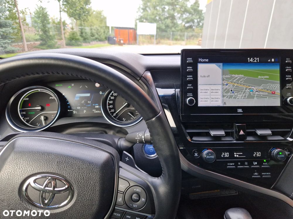 Toyota Camry 2.5 Hybrid Executive CVT - 24