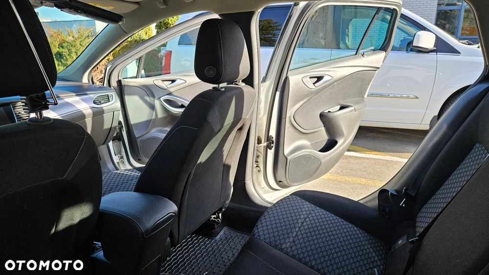 Opel Astra 1.6 CDTI Sport - 21