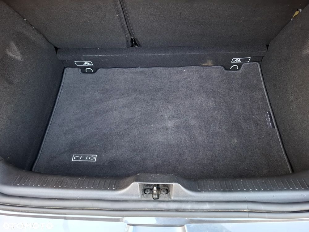 Renault Clio 1.2 16V 75 Limited - 24