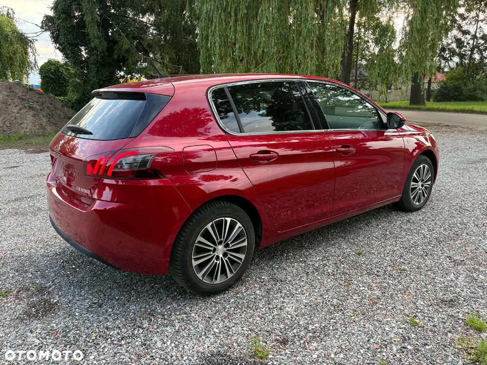 Peugeot 308 2021 photo 2