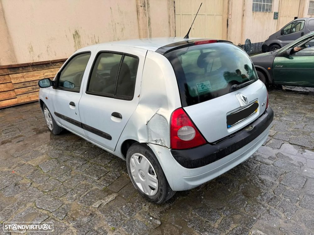 Renault Clio II 1.2 Ano 2002 Para Peças - 3