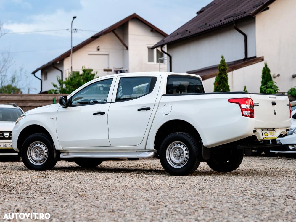 Mitsubishi L200 Double Cab M/T Intense - 10