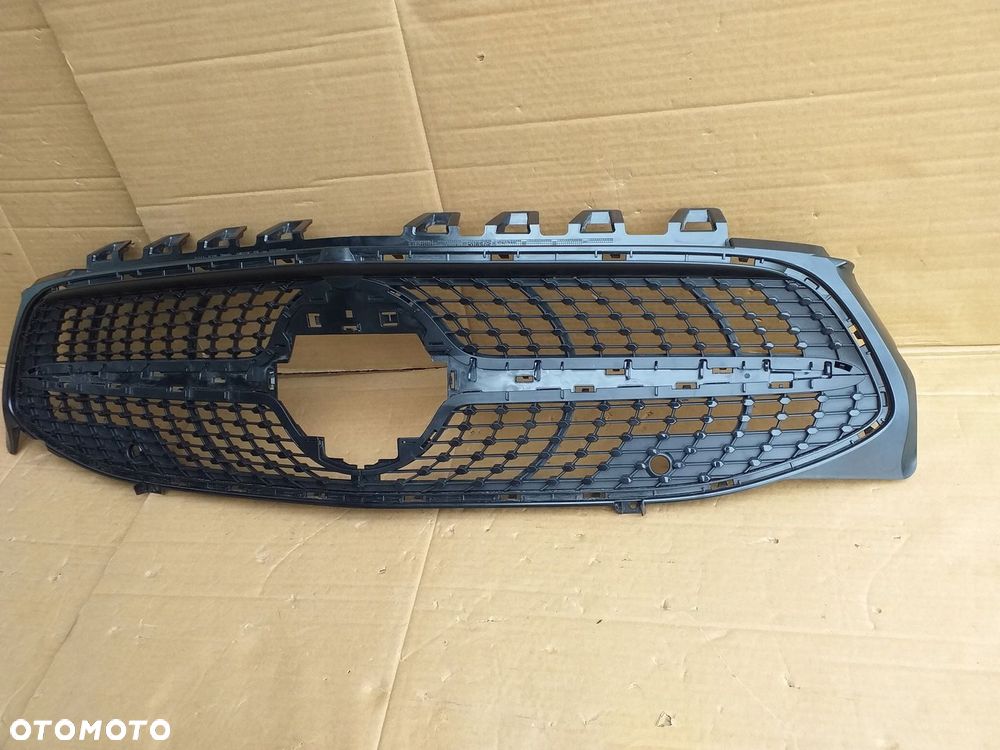 MERCEDES CLA W188 ATRAPA GRILL NOWY A1188880000 - 2