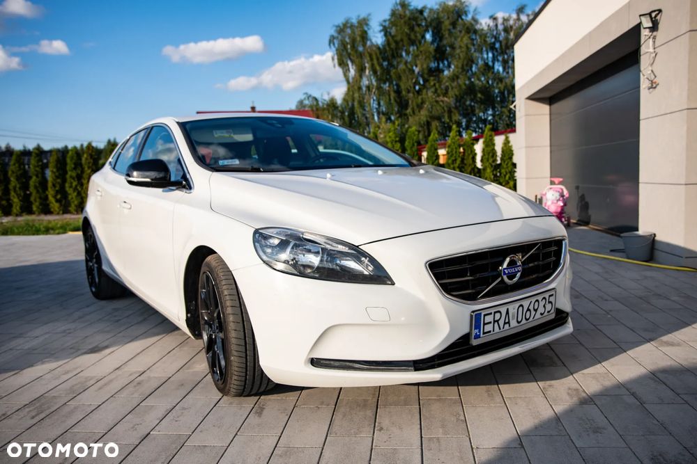 Volvo V40 D2 Momentum - 2