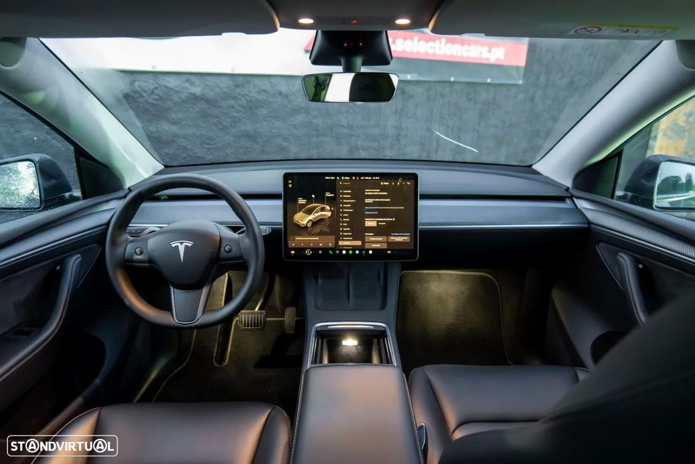 Tesla Model Y Long Range Dual Motor AWD - 8