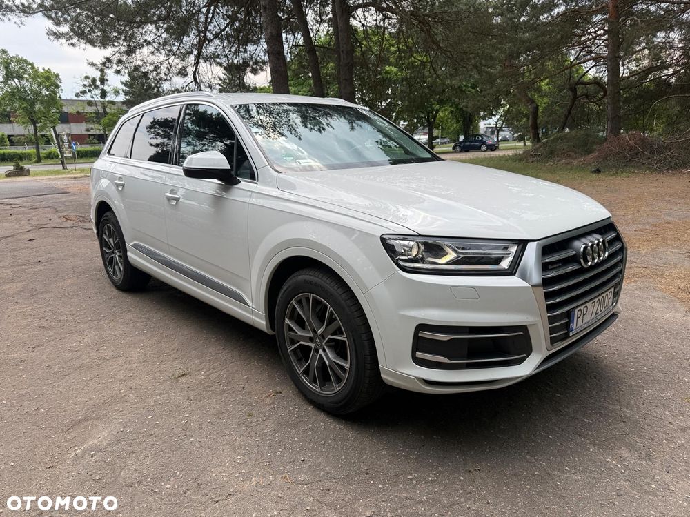 Audi Q7 - 1