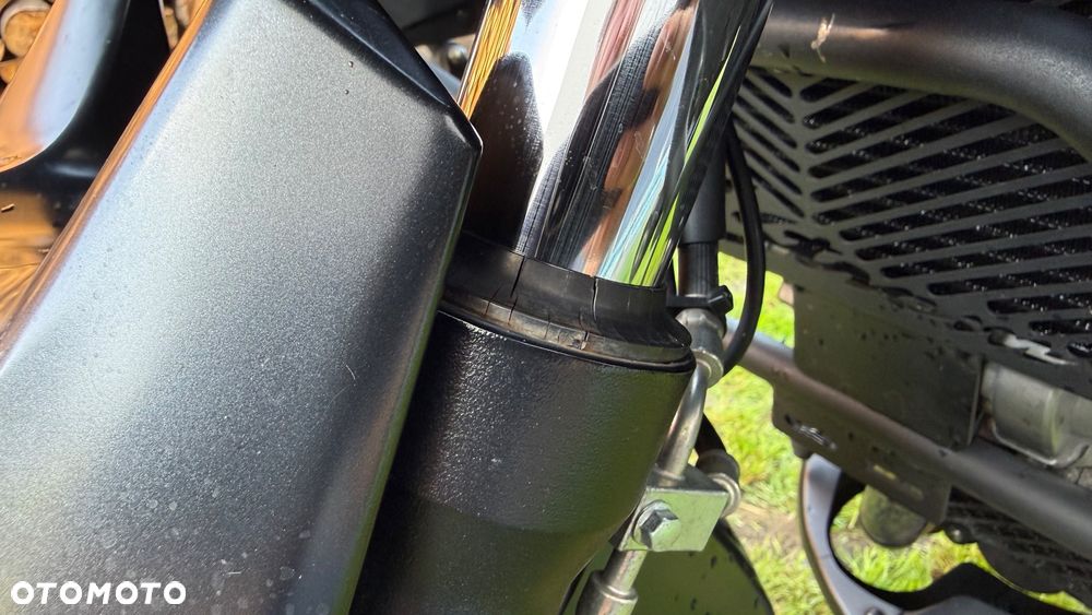 Suzuki V-STROM - 8