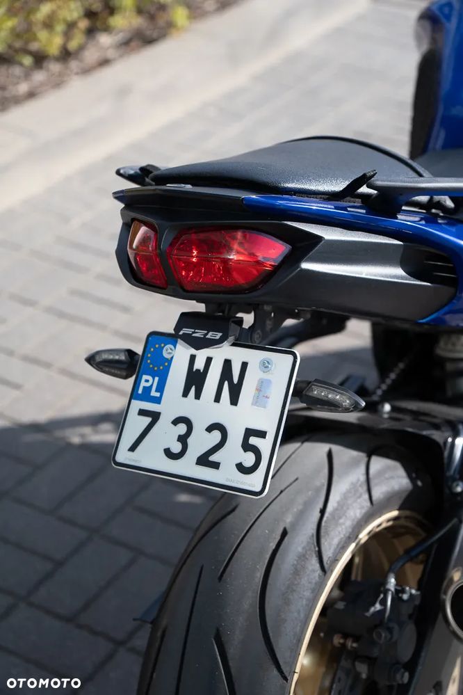 Yamaha FZ8 - 26