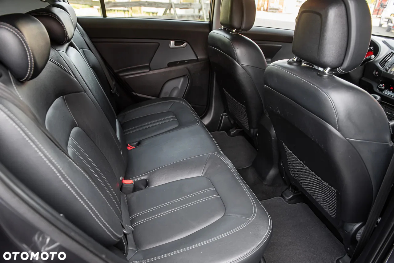Kia Sportage 2.0 CRDI 4WD Automatik Vision - 30