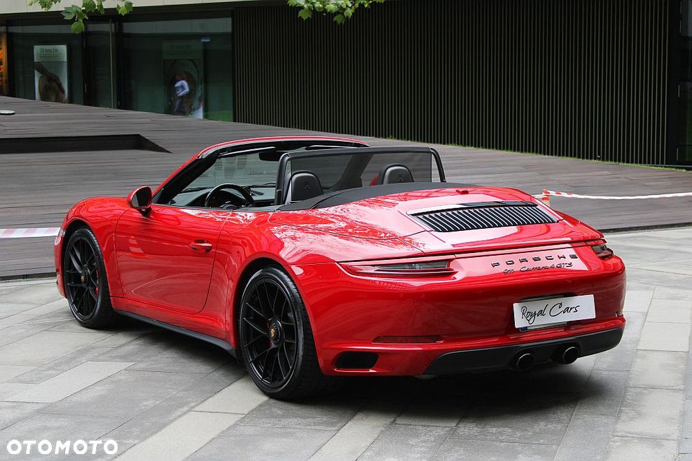 Porsche 911 Carrera 4 GTS PDK - 3