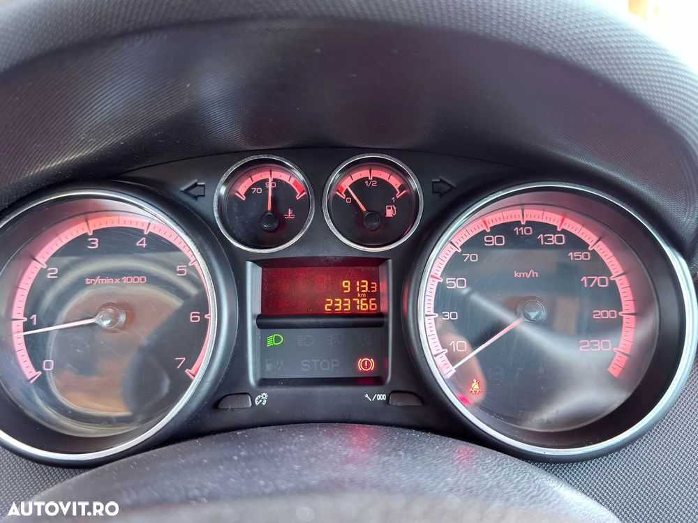 Peugeot 308 120 VTi Family - 10