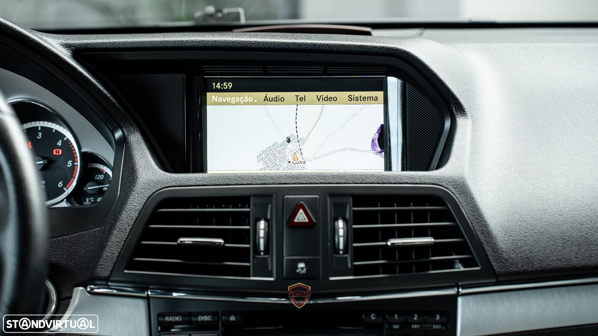 Mercedes-Benz E 220 CDi Avantgarde BlueEfficiency Auto - 21