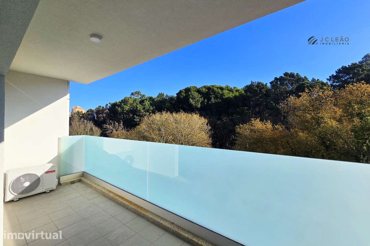 Apartamento T3 com varanda, suite e 2 lugares de garagem em Vila Nova - Grande imagem: 3/22